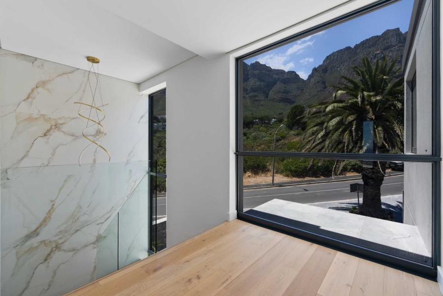 5 Bedroom Property for Sale in Camps Bay Western Cape